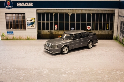 Diorama Saab, garaje miniatura Saab Novedades